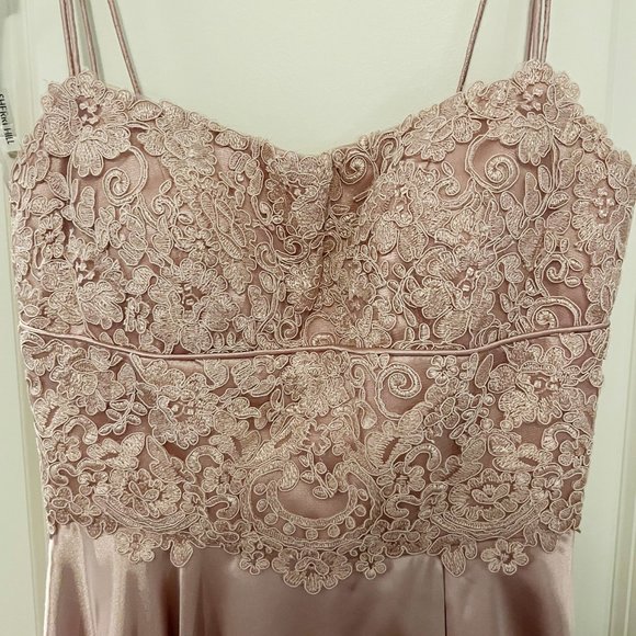 SHERRI HILL  Graduation Dress for Sale - Picture 3 of 8